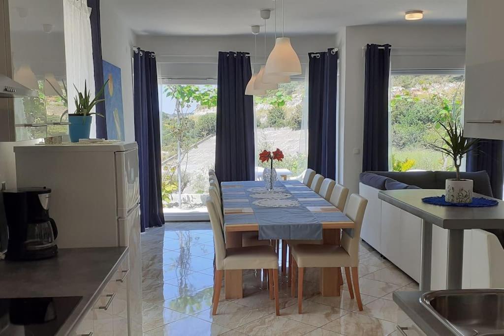 Vis - Luxury Holiday Villa With Swimming Pool 外观 照片