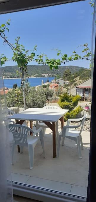 Vis - Luxury Holiday Villa With Swimming Pool 外观 照片
