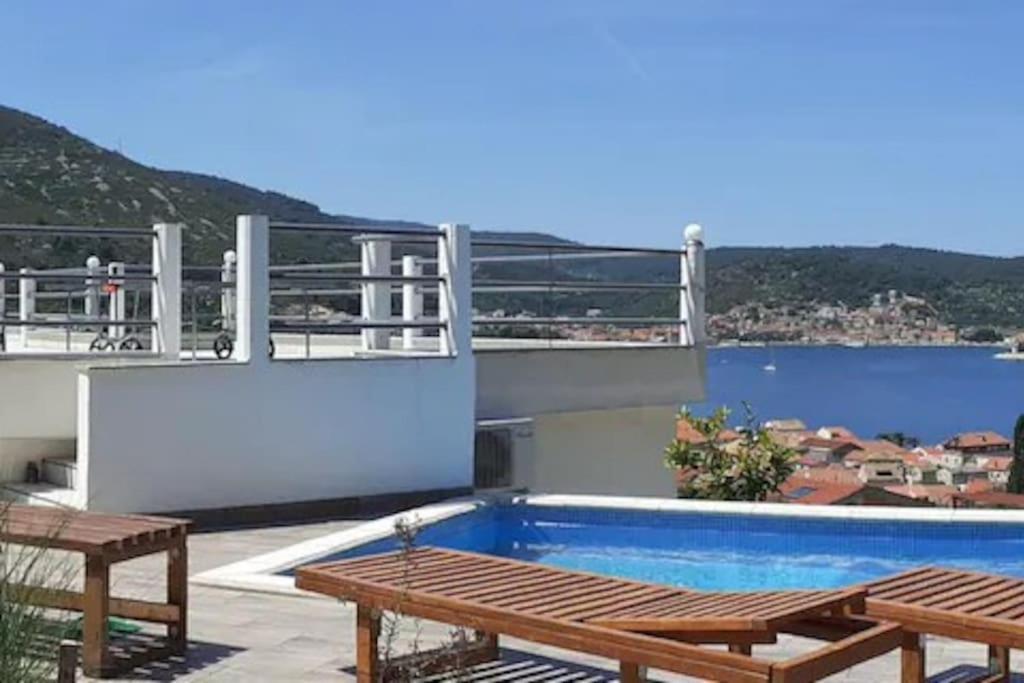 Vis - Luxury Holiday Villa With Swimming Pool 外观 照片